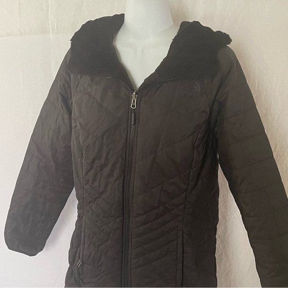 The North Face black winter coat size small/medium - Picture 2 of 12